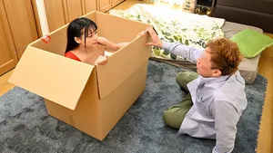 Món quà bất ngờ đến từ cửa cậu bé tiện lợi