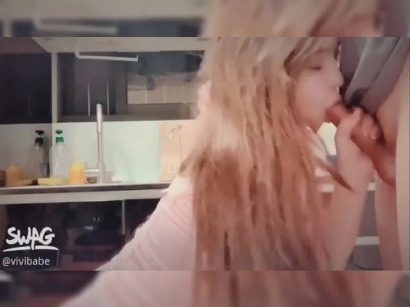 Hoá thân thành nhân viên chăm sóc xinh đụ với bạn trai